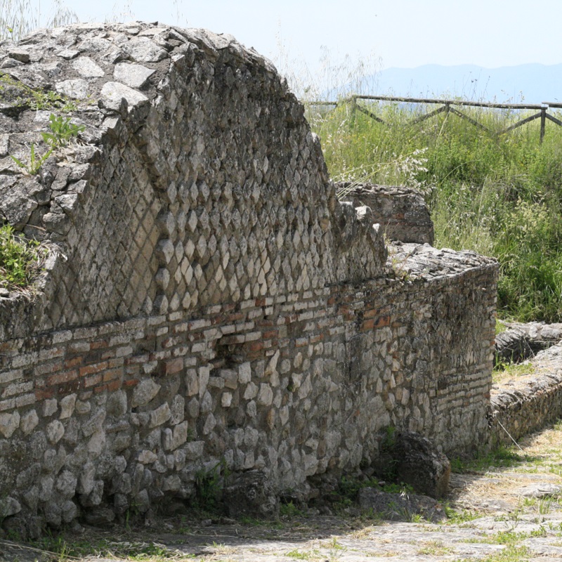 Le Antiche Mura di Aeclanum in Irpinia
